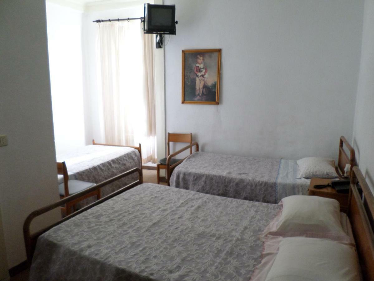Rustico & Singelo - Hotelaria E Restauracao, Lda Vila Real Kültér fotó